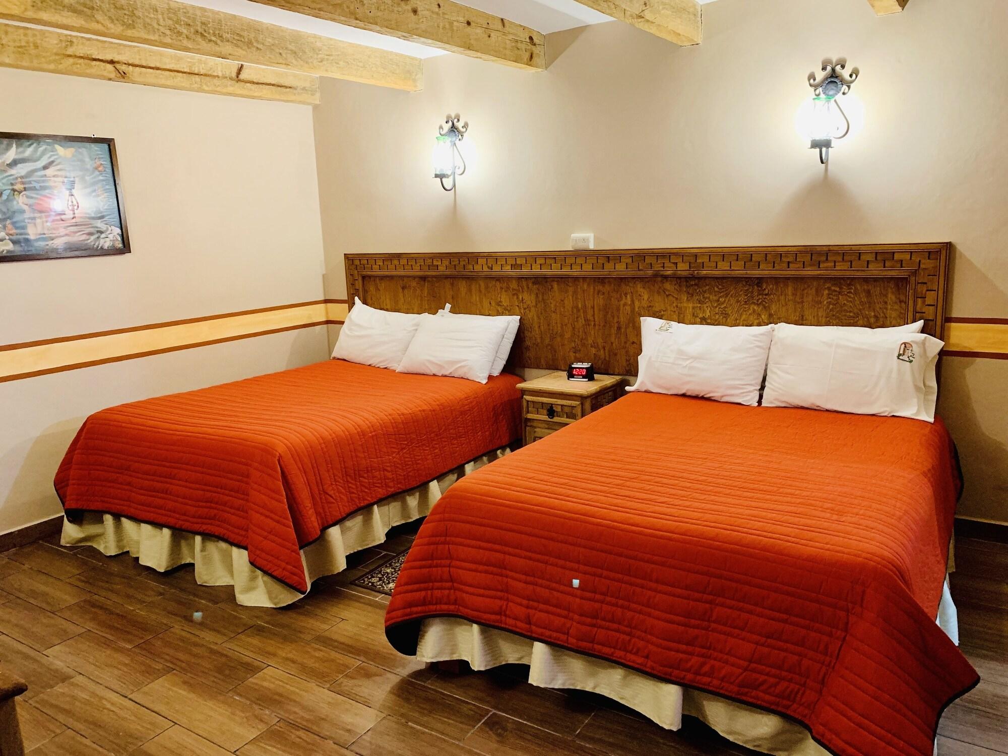 Hotel La Casa De Mama San Cristóbal de Las Casas Екстериор снимка
