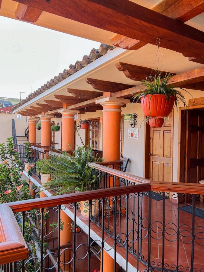 Hotel La Casa De Mama San Cristóbal de Las Casas Екстериор снимка